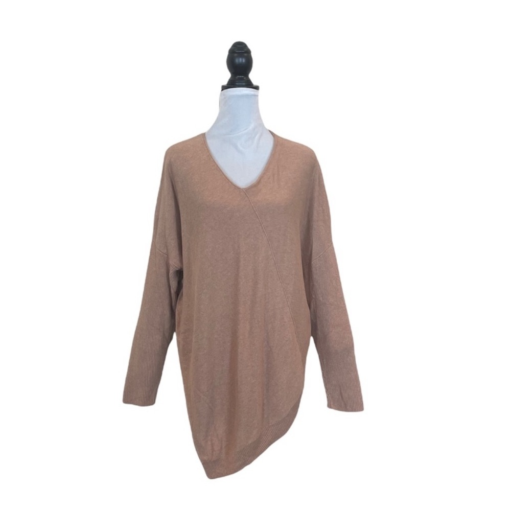 Lord & Taylor  camel v neck longsleeve asymmetrical hem sweater size extra large
